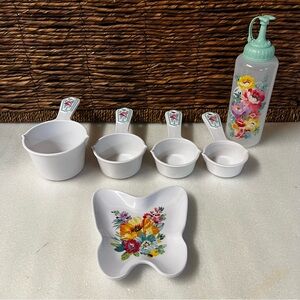 Pioneer Woman Spring Bouquet Set: Measuring Cups, Spoon Rest, Squeeze Bottle